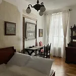 Dlouha Art & Antique Stay