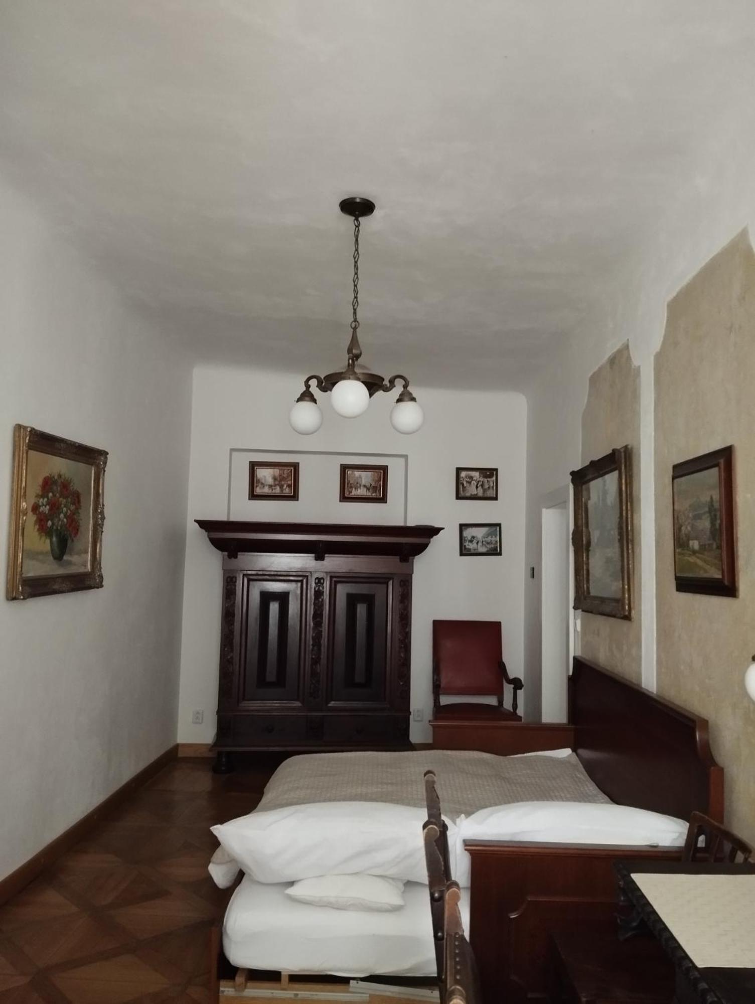 Dlouha Art & Antique Apartment Prague