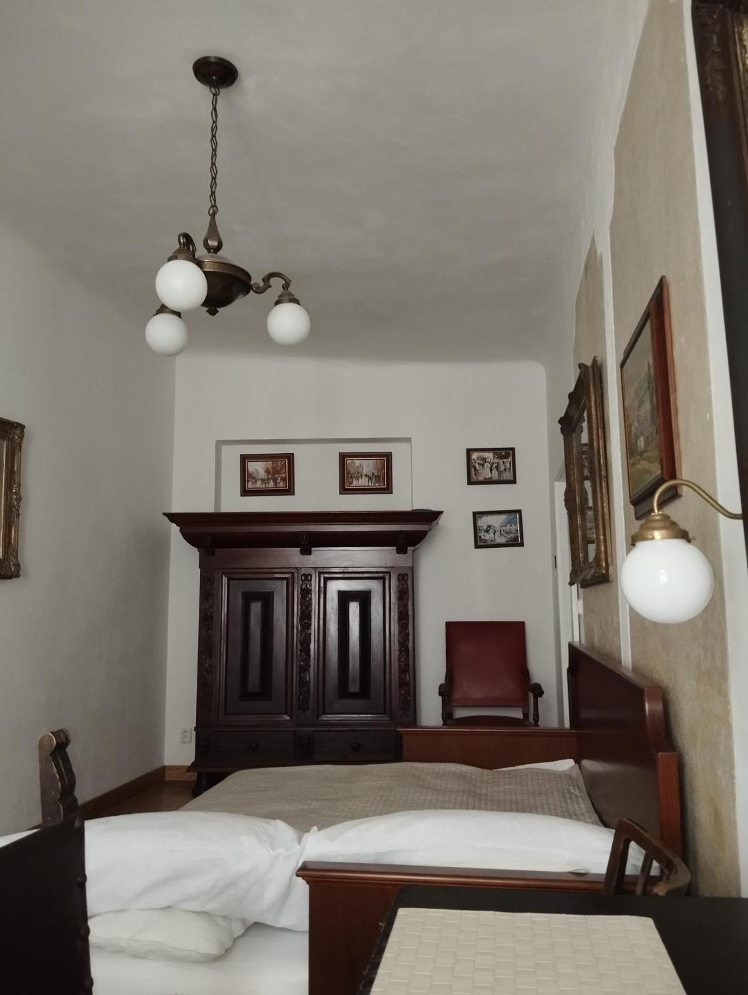 Apartment Dlouha Art & Antique Prague